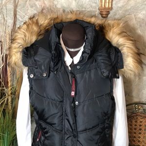 Canada weather gear 🌹 stunning insulated vest